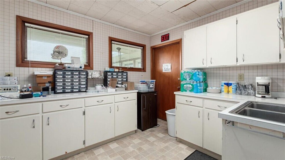 More Photos Of 1117 Clark St, Cambridge Medical For Sale