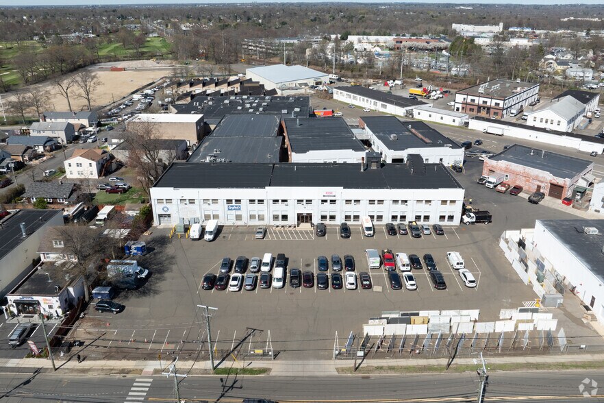 More Photos Of 425 Fairfield Ave, Stamford Manufacturing For Lease