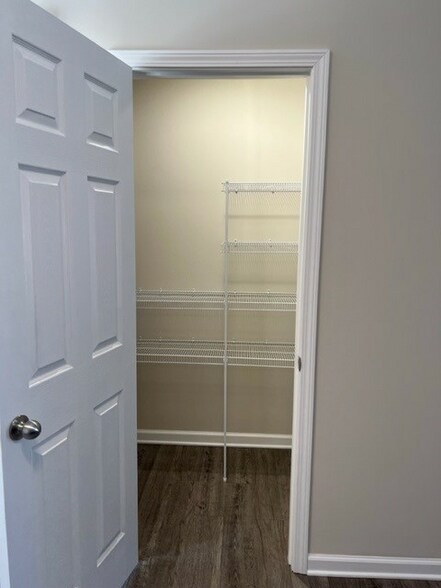 More Photos Of 162 Jack Miller Blvd, Clarksville Apartments For Sale
