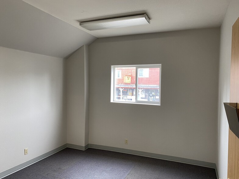 More Photos Of 15403 NE Caples Rd, Brush Prairie Warehouse For Lease