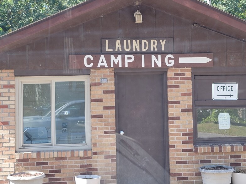 More Photos Of 1335 W River St, Monticello Manufactured Housing Mobile Home Park For Sale