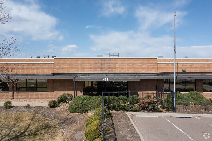 More Photos Of 4221 Monaco St, Denver Warehouse For Lease
