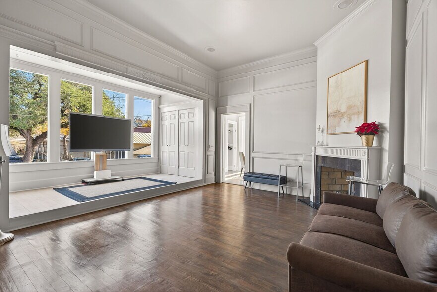 More Photos Of 1205 Rio Grande St, Austin Loft Creative Space For Lease