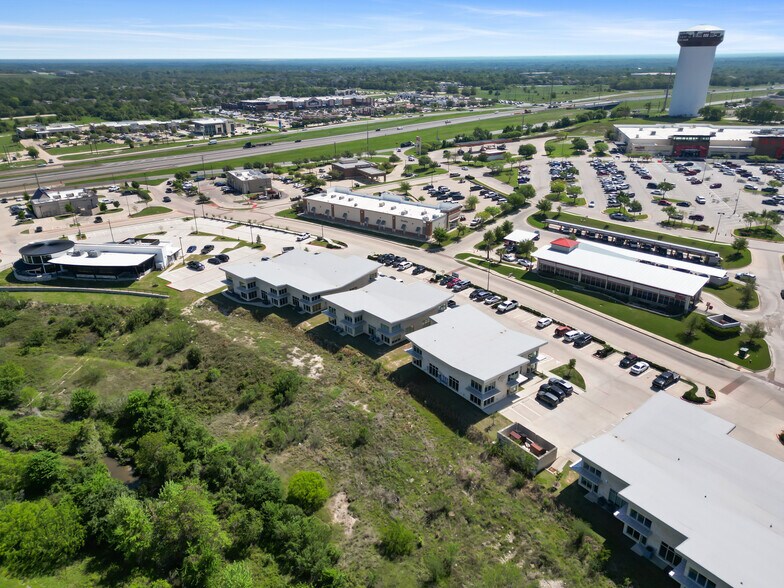 More Photos Of 4438 State Highway 6, College Station Office For Lease