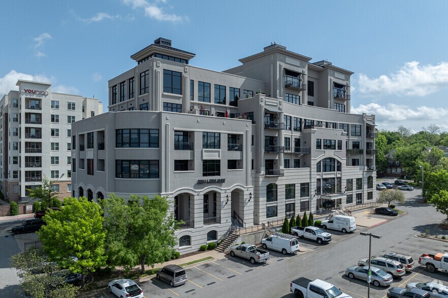 More Photos Of 401 W Watson St, Fayetteville Apartments For Lease
