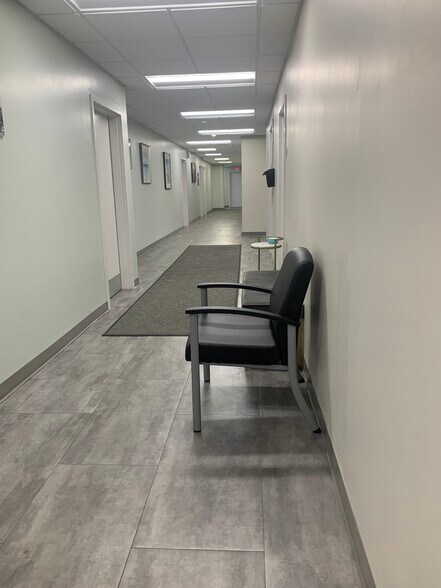 More Photos Of 300 Toll Gate Rd, Warwick Medical For Lease