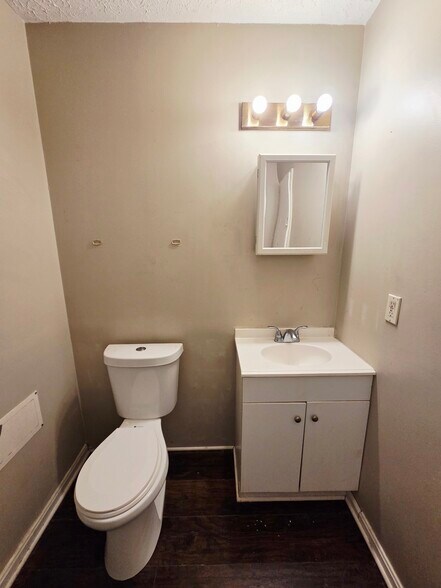 More Photos Of 1302 Broadway, Lorain Storefront Retail Residential For Sale