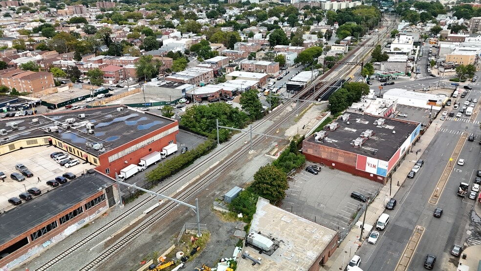More Photos Of 2175 E Tremont Ave, Bronx Specialty For Sale