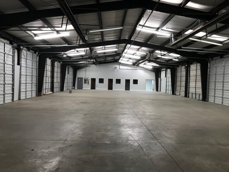 More Photos Of 3400 Carlins Park Dr, Baltimore Manufacturing For Lease