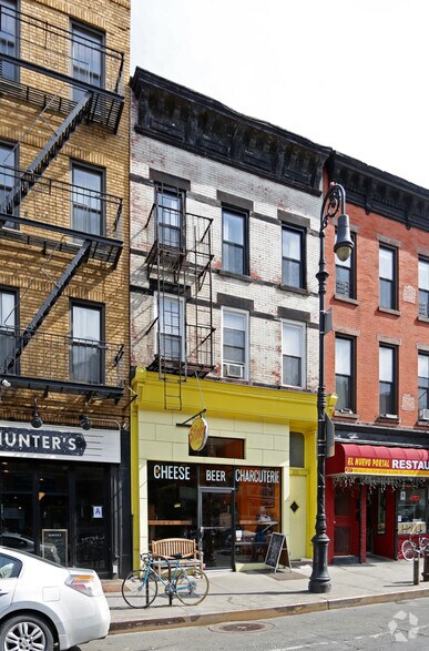 More Photos Of 215 Smith St, Brooklyn Storefront Retail Residential For Lease