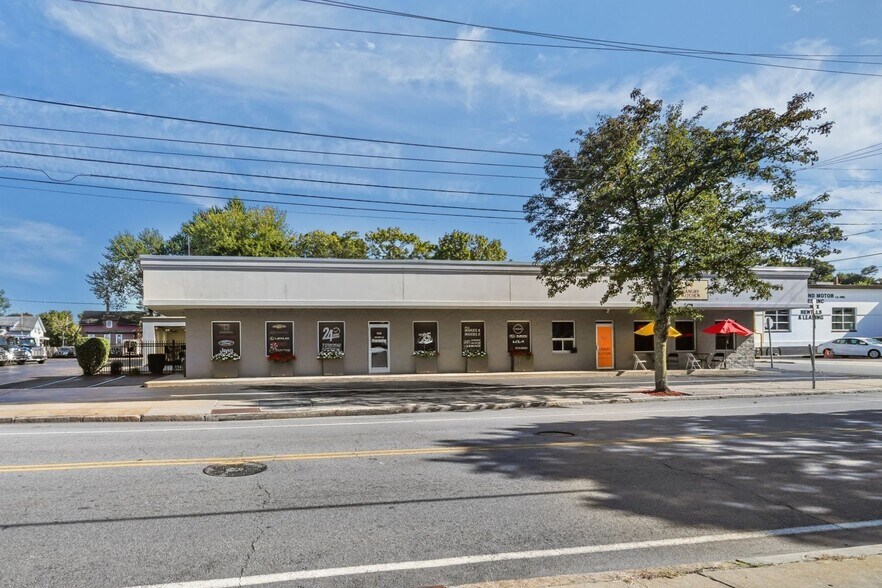 More Photos Of 540 Pawtucket Ave, Pawtucket Freestanding For Lease