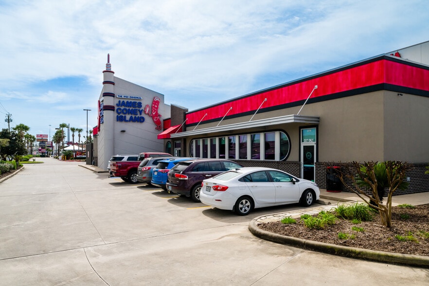 More Photos Of 20730-20814 Gulf Fwy, Webster Unknown For Lease