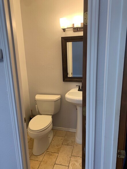 More Photos Of 4509 Rowlett Rd, Rowlett Office For Lease