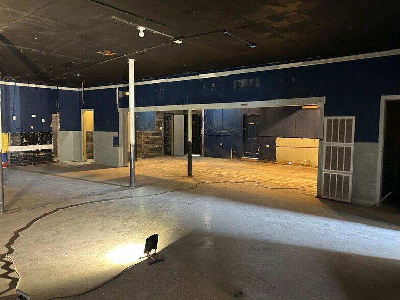 More Photos Of 14201 Main St, Houston Restaurant For Lease