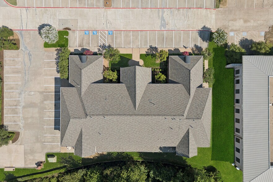 More Photos Of 5808 W Plano Pky, Plano Office For Sale