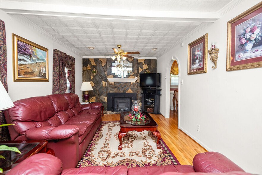 More Photos Of 950 Totten Rd, Gibsonville Freestanding For Sale