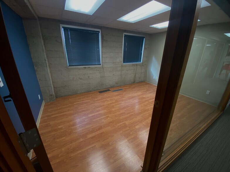 More Photos Of 517 S 200 W, Salt Lake City Freestanding For Lease