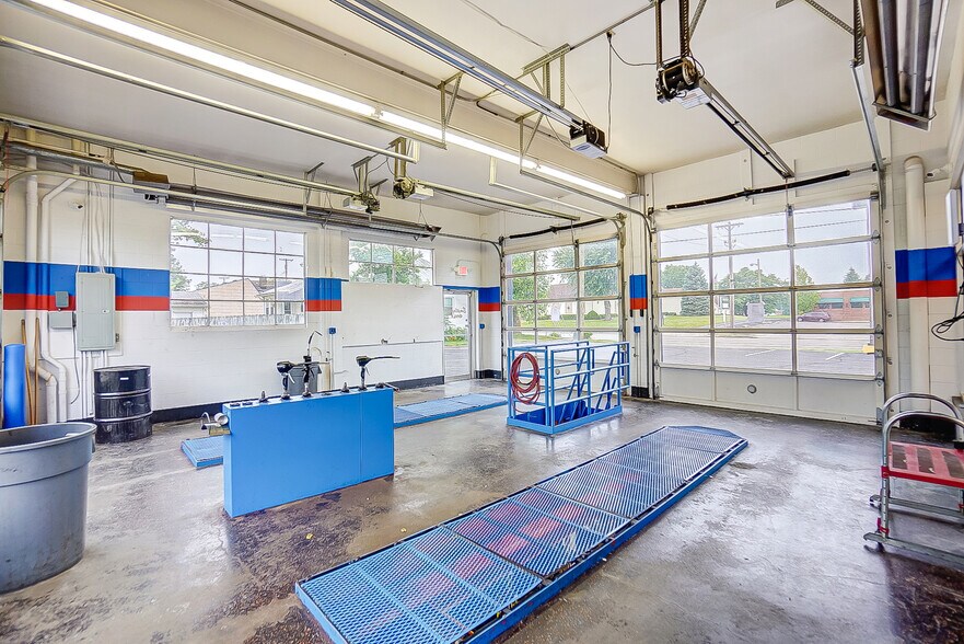 More Photos Of 1307 N Detroit St, Xenia Auto Repair For Sale