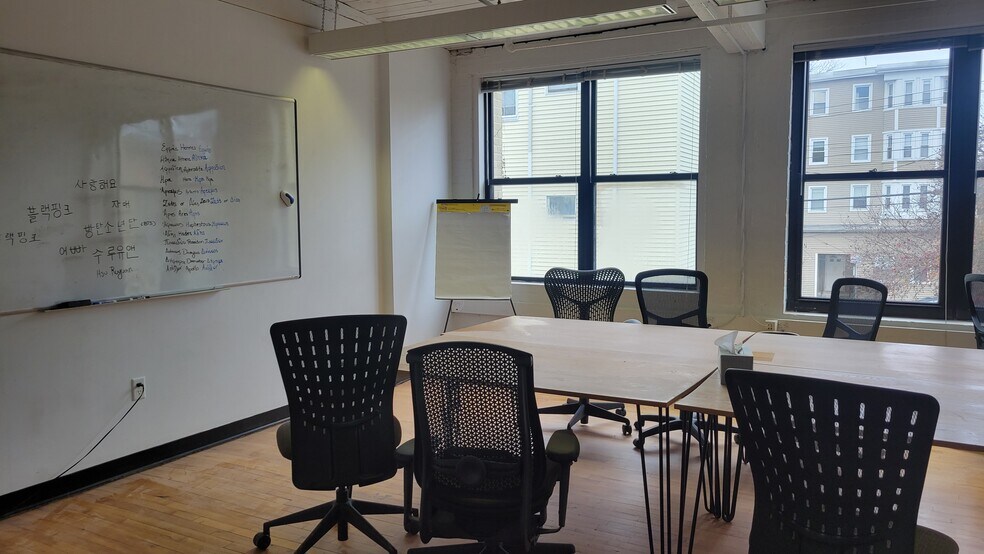 More Photos Of 90 Hamilton St, Cambridge Office For Sale