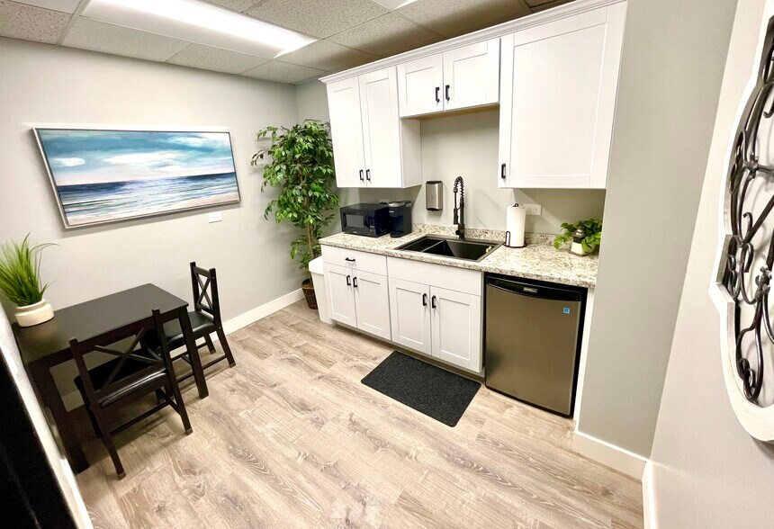 More Photos Of 7950 S Lincoln St, Littleton Office For Lease