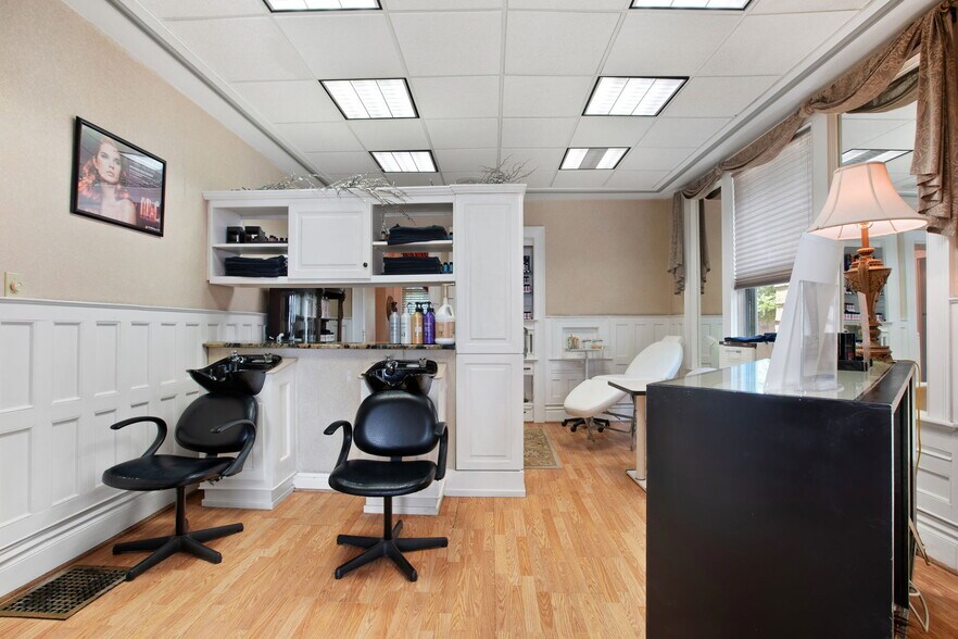 More Photos Of 409 N Jefferson St, New Castle Office Residential For Sale