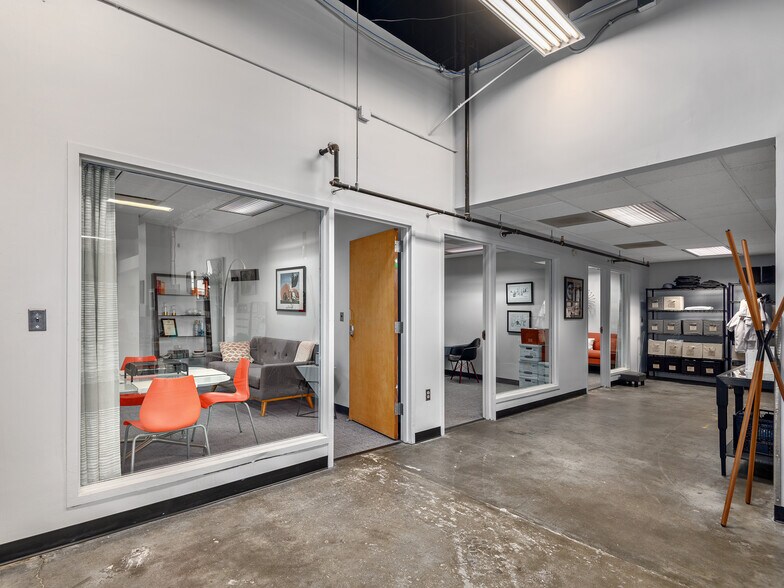 More Photos Of 14 O'Henry Ave, Asheville Loft Creative Space For Lease