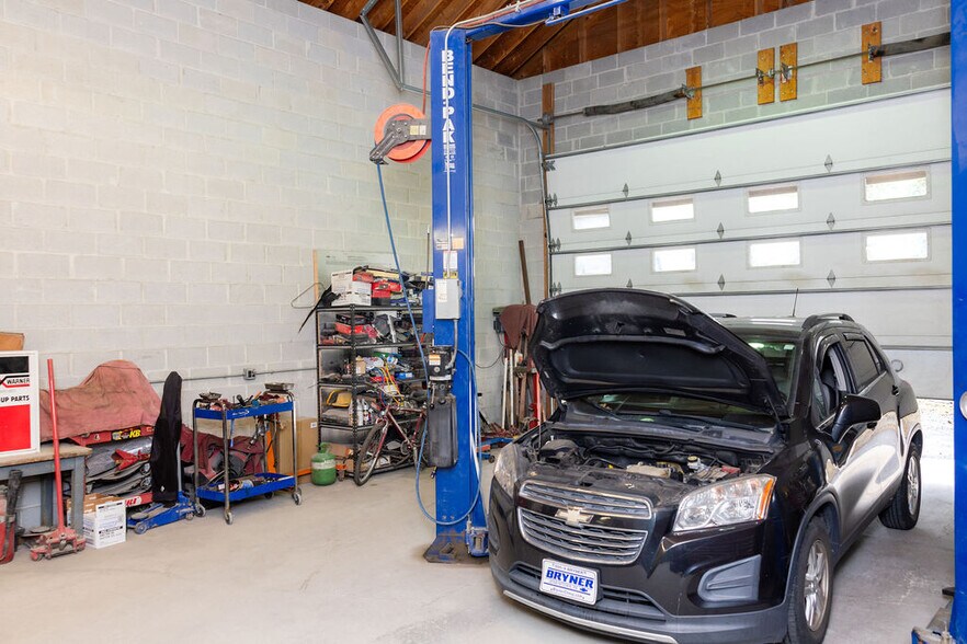 More Photos Of 8257 Frankford Ave, Philadelphia Auto Repair For Sale