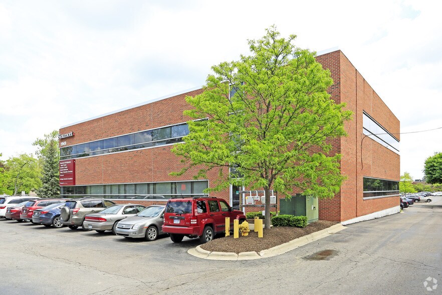 More Photos Of 1949 W 12 Mile Rd, Berkley Office For Lease