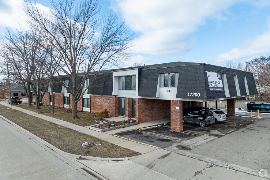 Primary Photo Of 17200 W 10 Mile Rd, Southfield Office For Lease