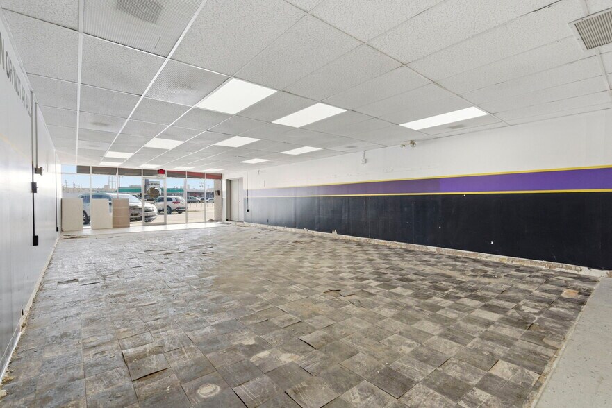 More Photos Of 1301-1349 S Glenstone Ave, Springfield General Retail For Lease