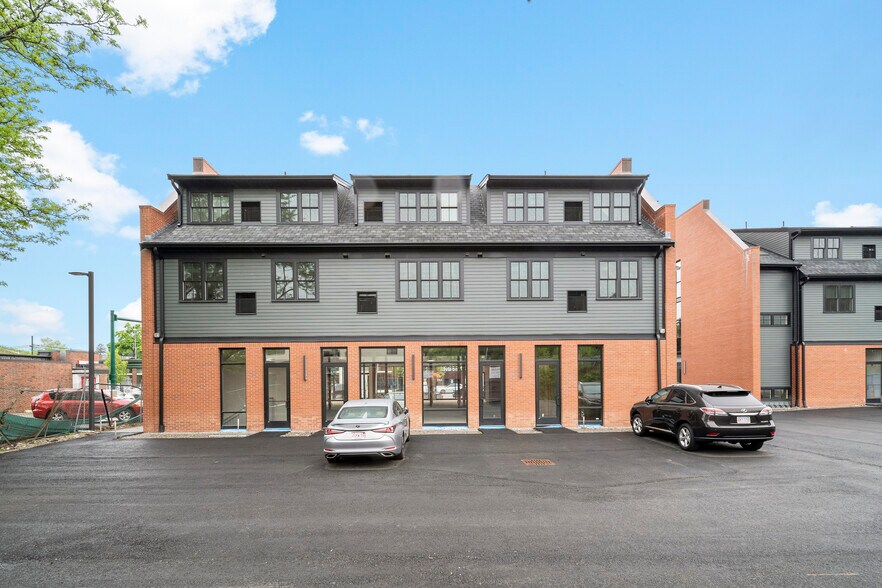 More Photos Of 493 Trapelo Rd, Belmont Storefront For Lease