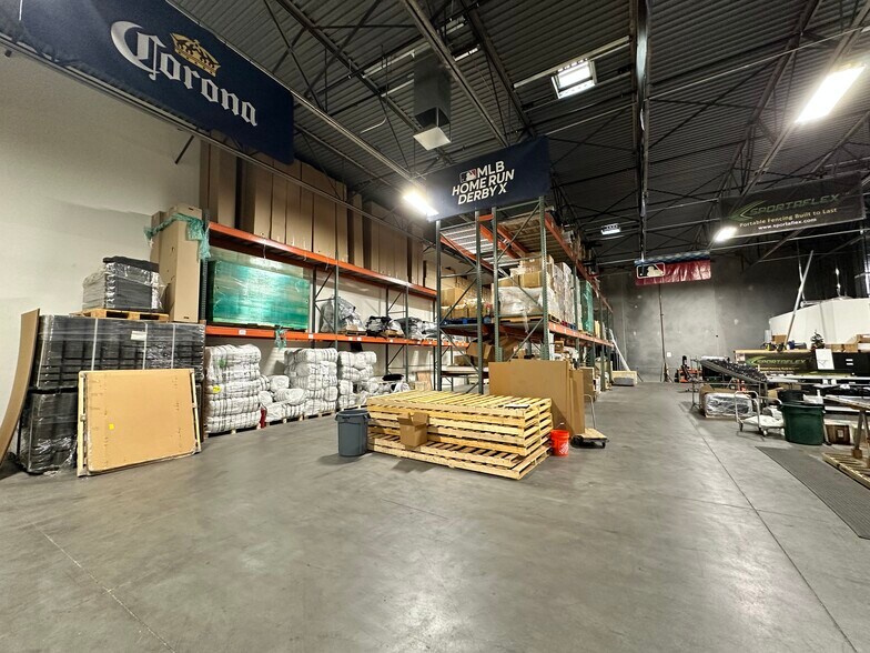More Photos Of 1715 N Rosemont, Mesa Warehouse For Lease