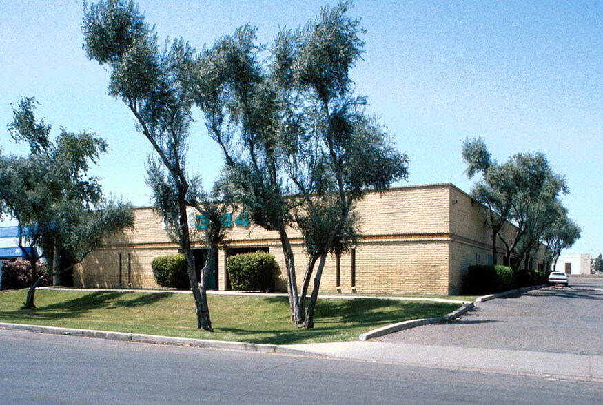 More Photos Of 3144 W Lewis Ave, Phoenix Warehouse For Lease