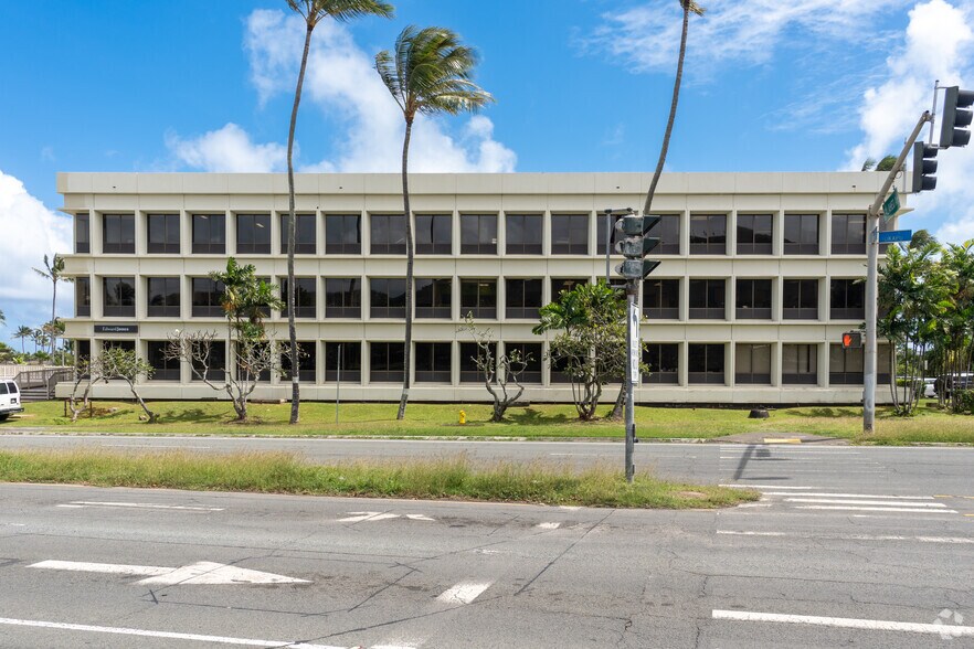 More Photos Of 970 N Kalaheo Ave, Kailua Office For Lease