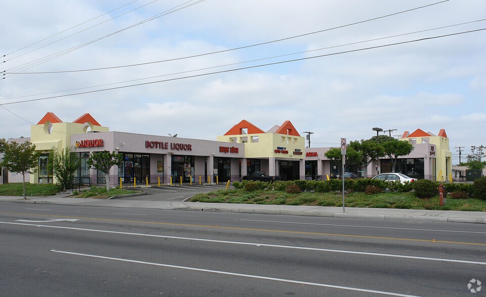 Primary Photo Of 4502 1st St, Santa Ana General Retail For Lease
