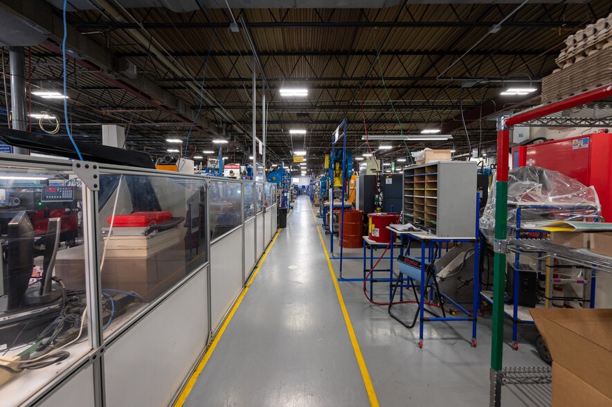 More Photos Of 116 Parker St, Newburyport Manufacturing For Sale