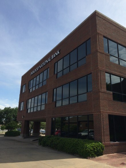 More Photos Of 2220 San Jacinto Blvd, Denton Office For Sale