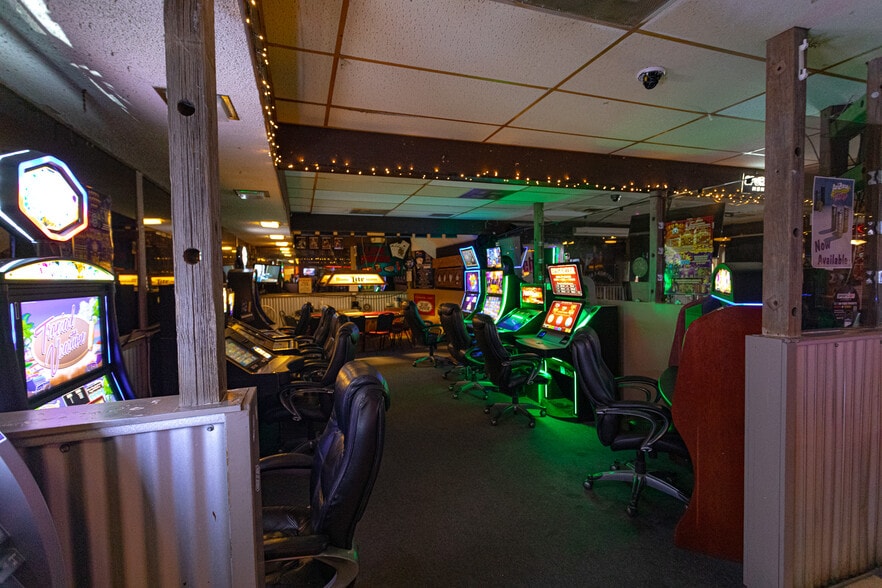 More Photos Of 1349 13th Ave SW, Great Falls Bar For Sale