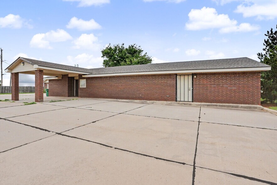 Primary Photo Of 1220 S Broadway, Hobart Office For Sale