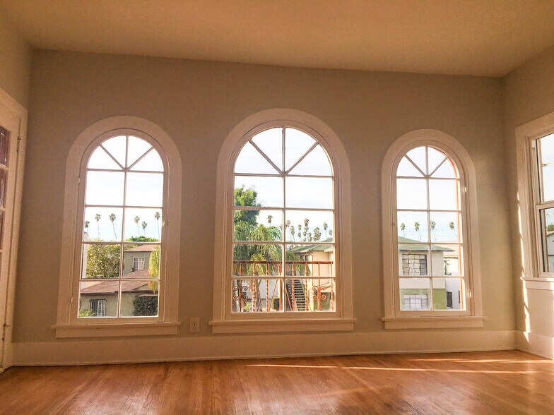 More Photos Of 1504 S Bronson Ave, Los Angeles Apartments For Sale