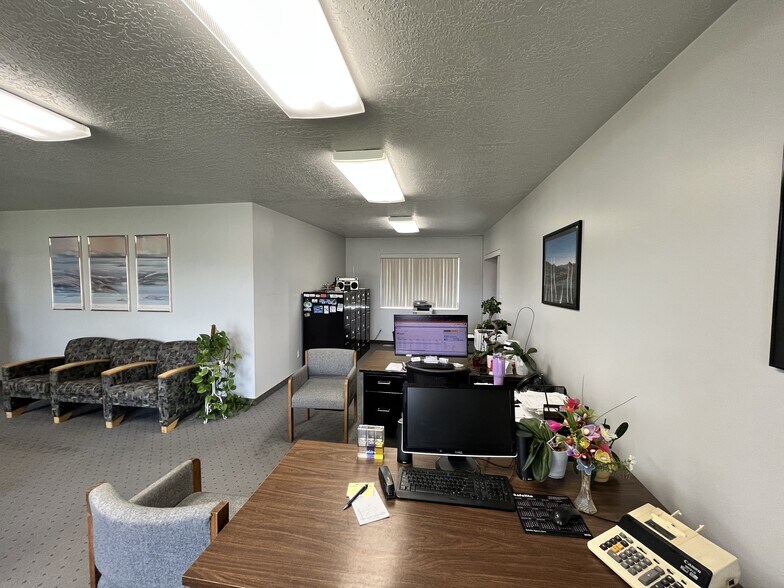 More Photos Of 7105 W 3500 S, Salt Lake City Office For Lease
