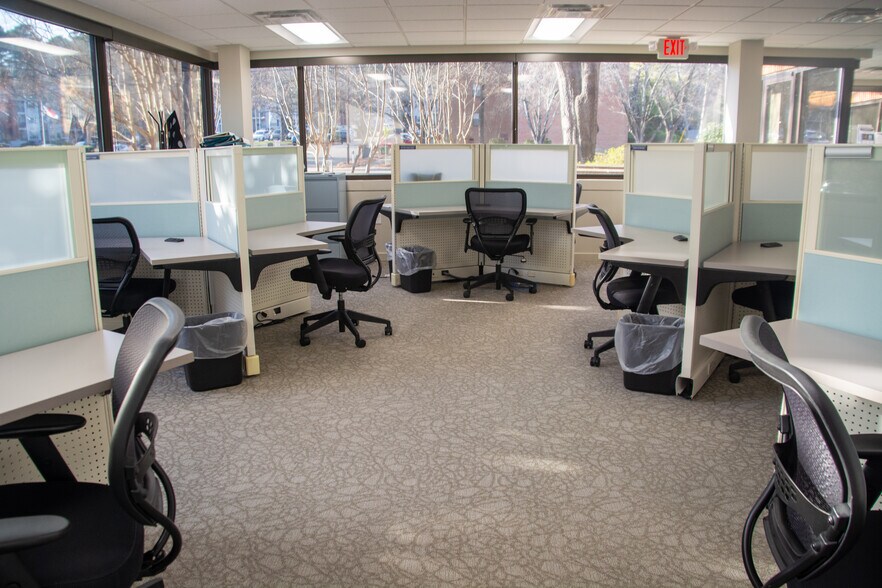 More Photos Of 1600 E Franklin St, Chapel Hill Medical For Sale