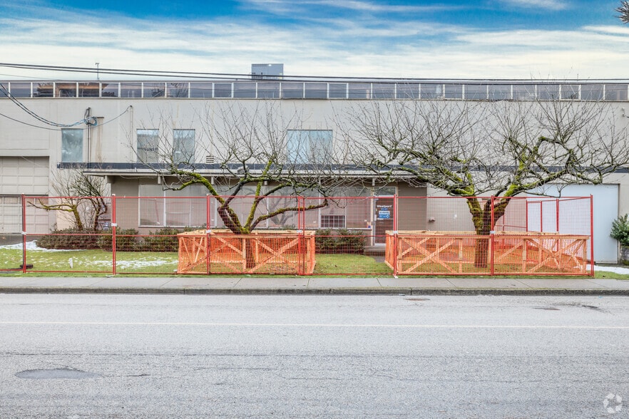 More Photos Of 8250 Manitoba St, Vancouver Flex For Lease