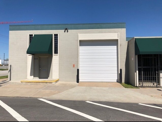 More Photos Of 223 N Boulder Ave, Tulsa General Retail For Lease