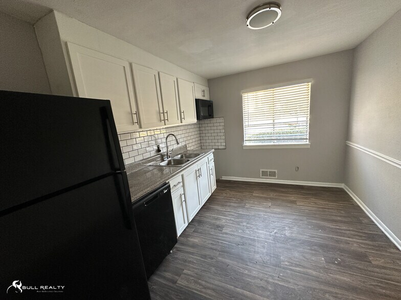 More Photos Of 4663 Waldrop Dr, Forest Park Apartments For Sale