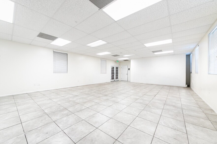 More Photos Of 2207 S Vermont Ave, Los Angeles Freestanding For Sale