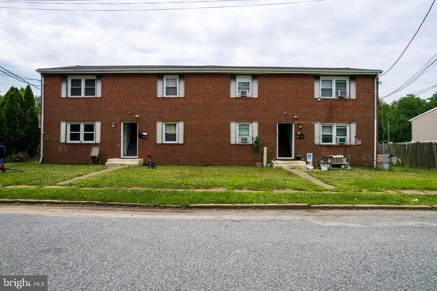 Primary Photo Of 203 Princeton Ave, National Park Apartments For Sale