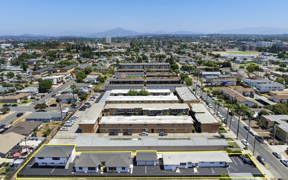 More Photos Of 569 Park Way, Chula Vista Apartments For Sale