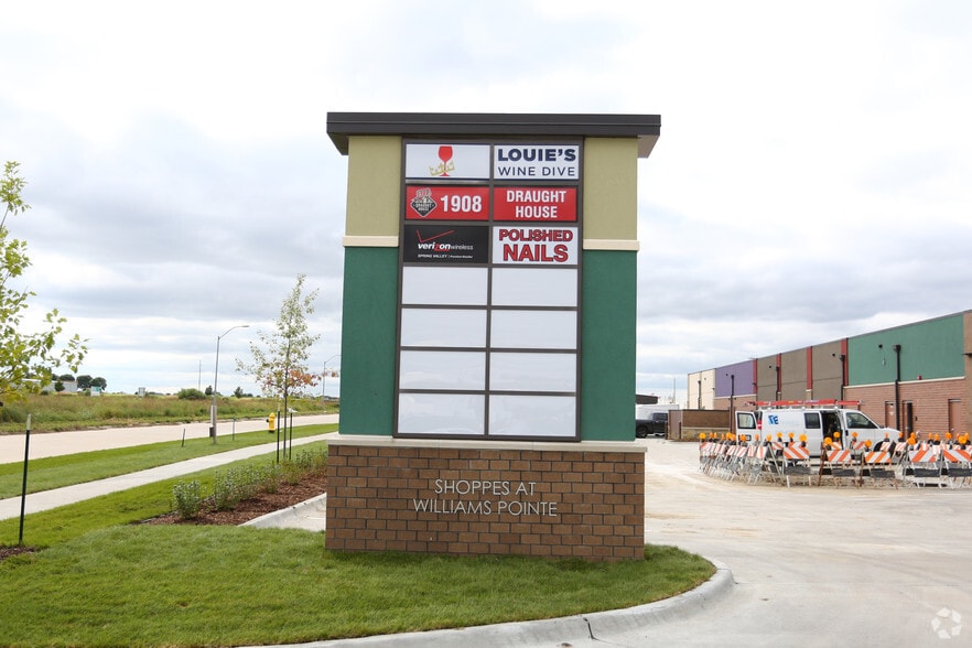 More Photos Of 1320-1378 Hickman Rd, Waukee General Retail For Lease