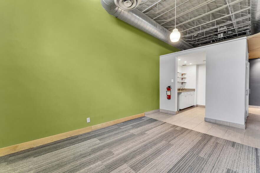 More Photos Of 43-45 Eccles St, Ottawa Office For Sale